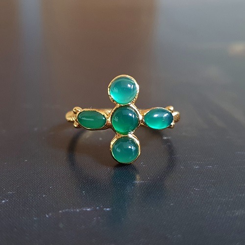 Bague croix émeraude