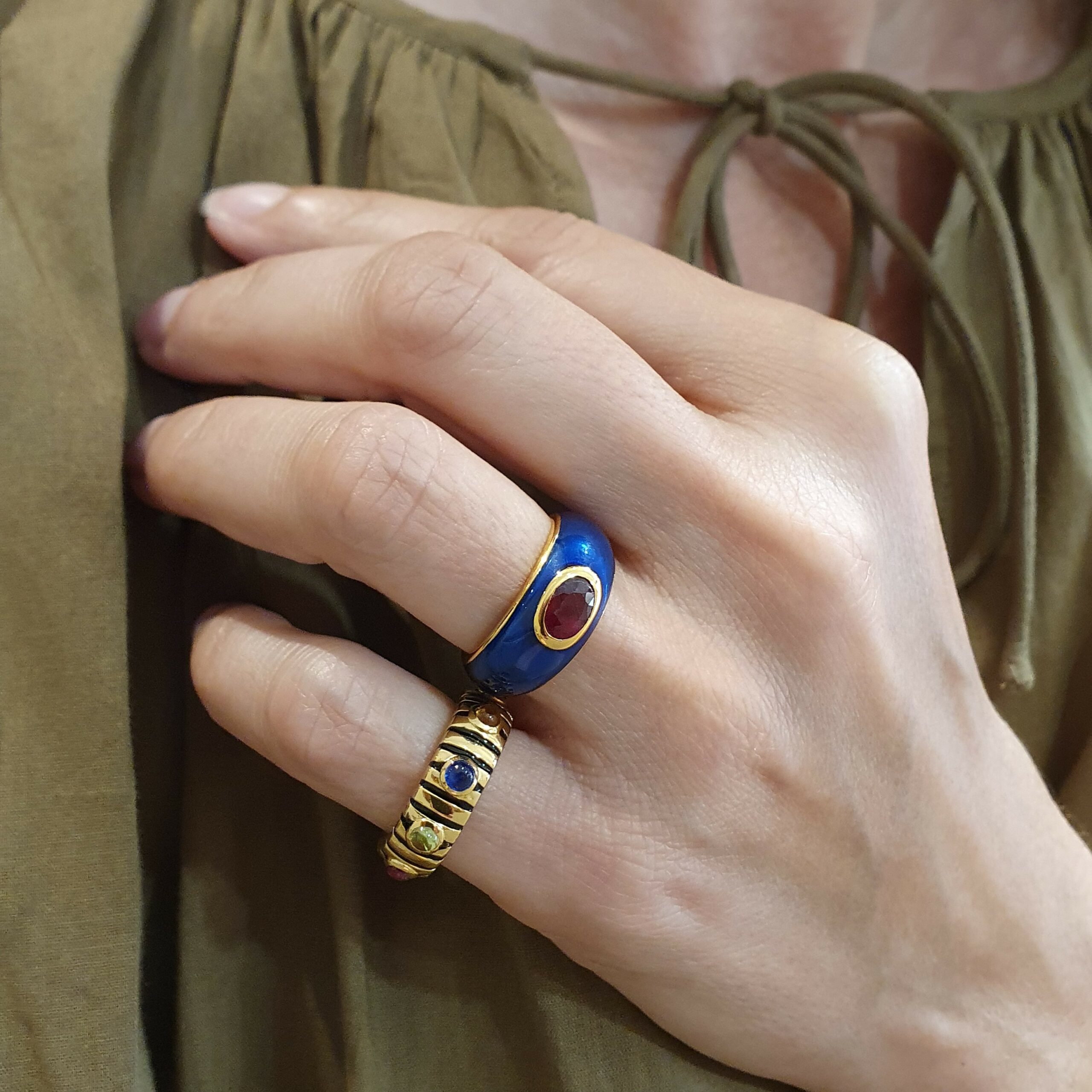 Bague striée émail bleu et bague Leinie émail bleu