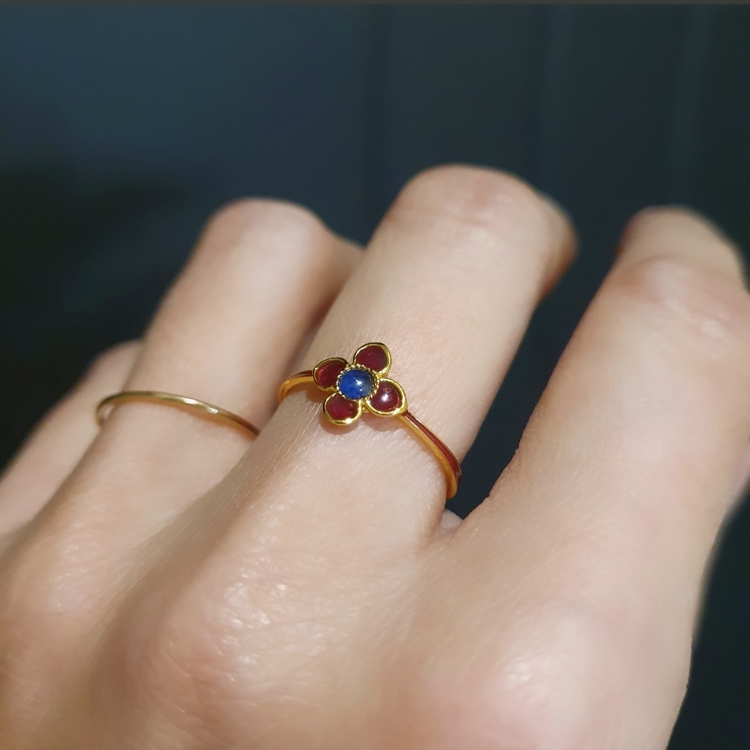 Bague fleur saphir