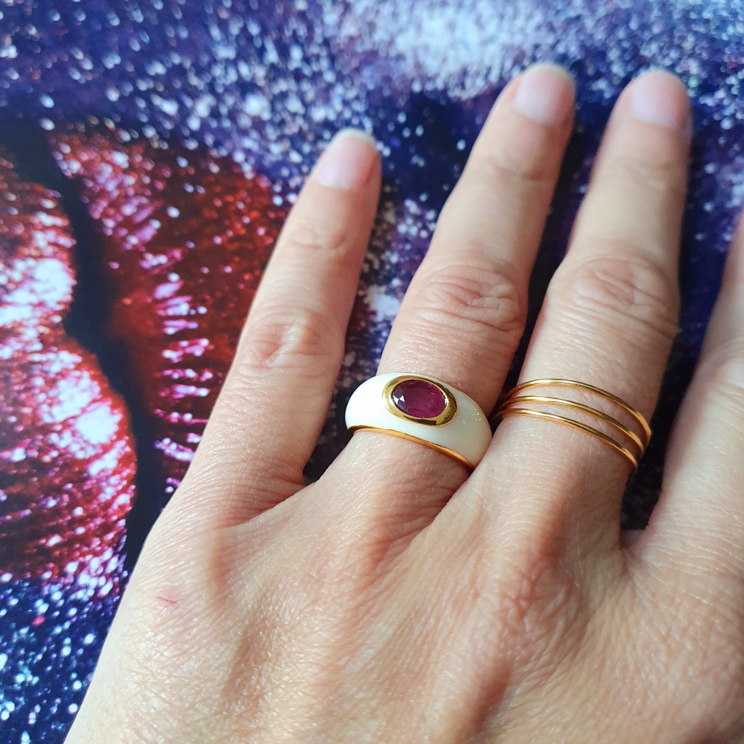 Bague Leinie émail blanc et bague fine