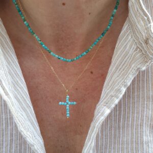 Collier petite croix turquoise