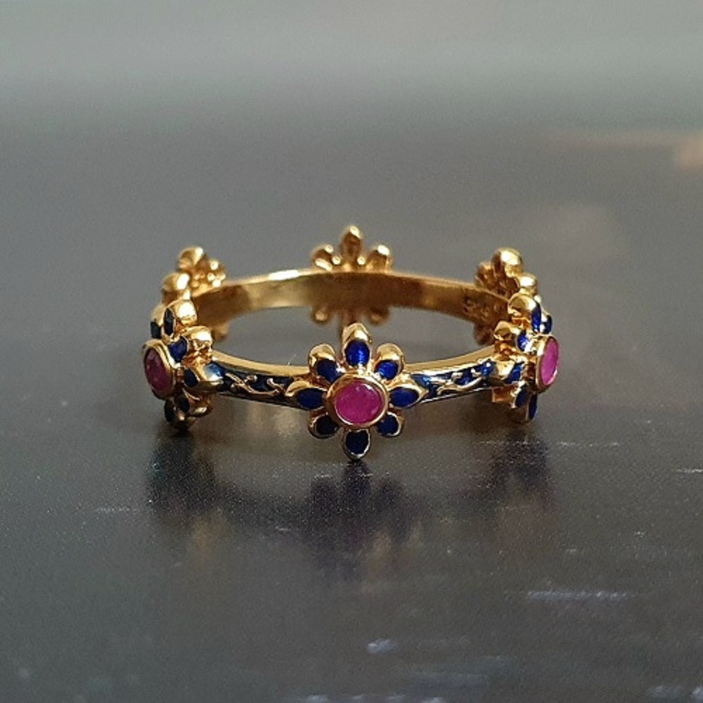 Bague 6 fleurs rubis