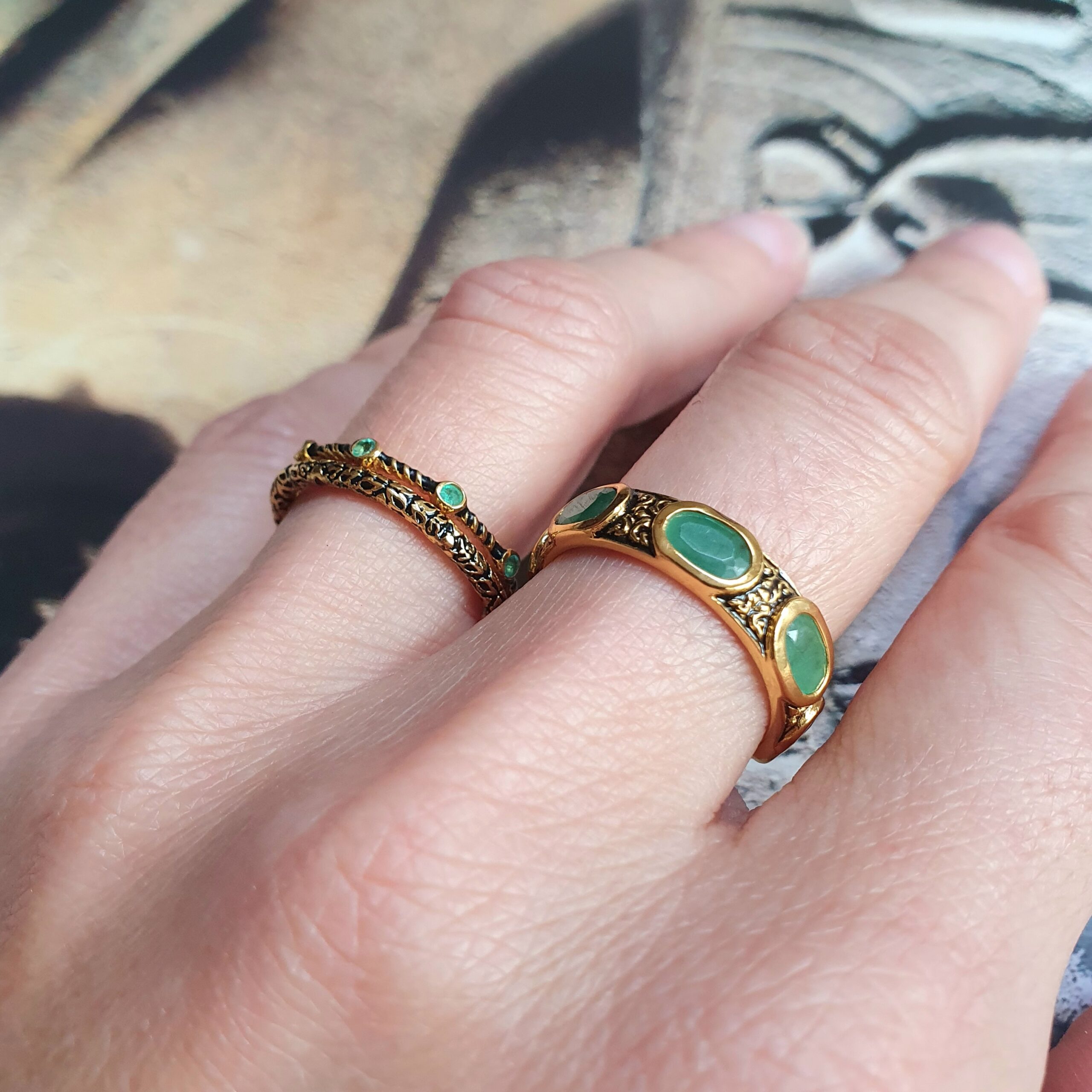 Bague Romy émeraude, bague Victoria émeraude, bague zen émail noir