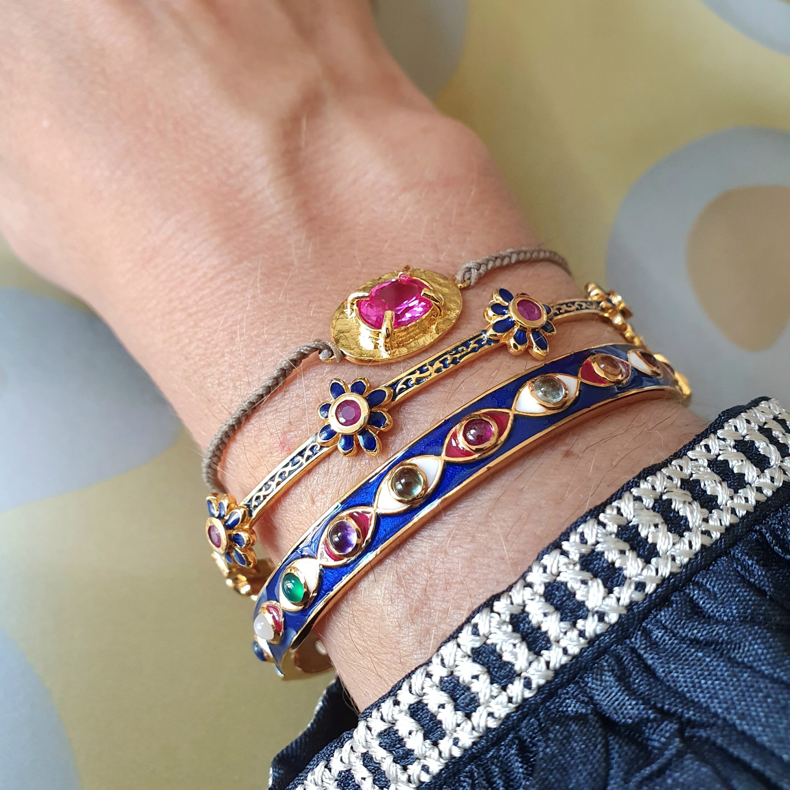 Bangle oeil émail bleu, bangle 6 fleurs rubis, bracelet Talisman topaze rose