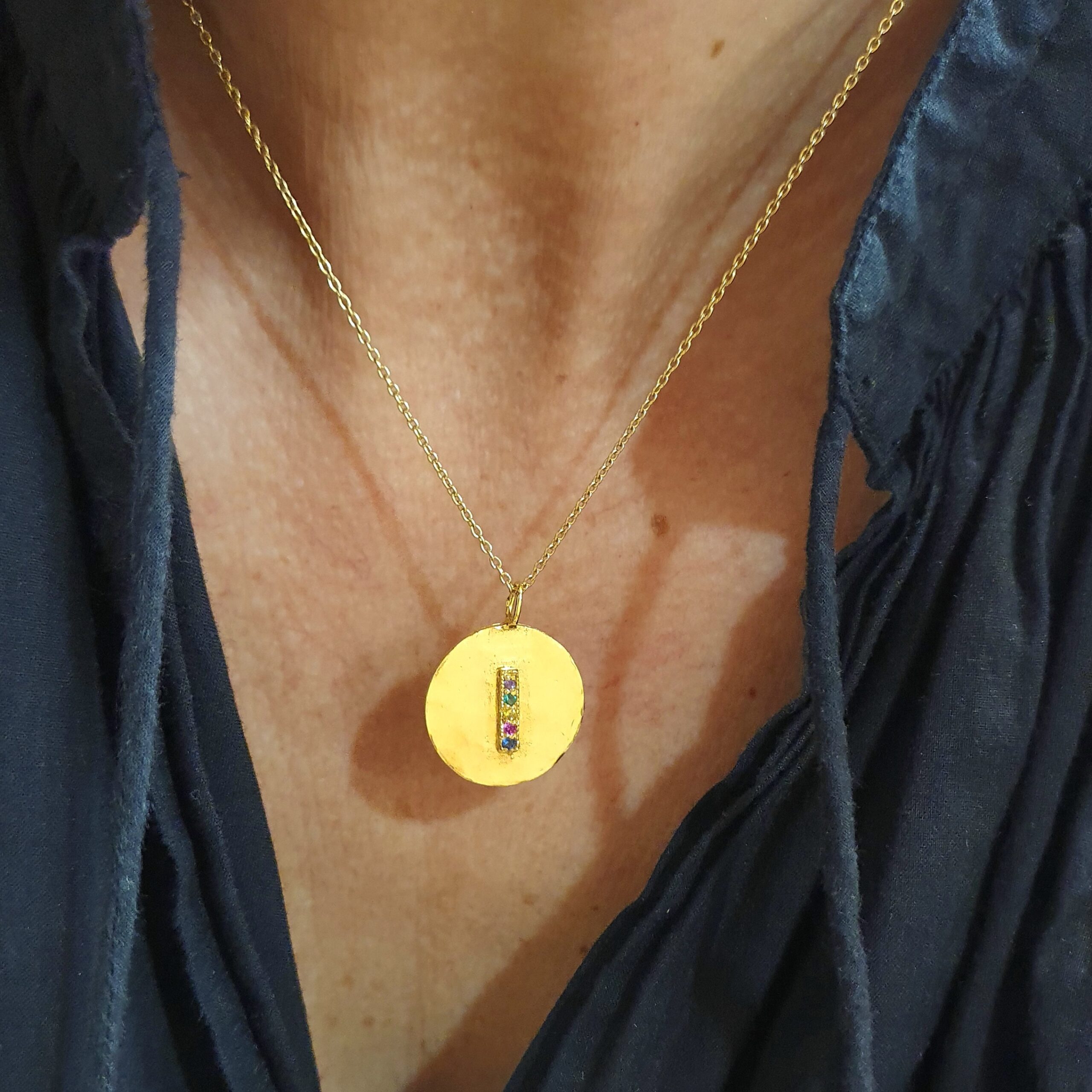 Collier médaille rainbow