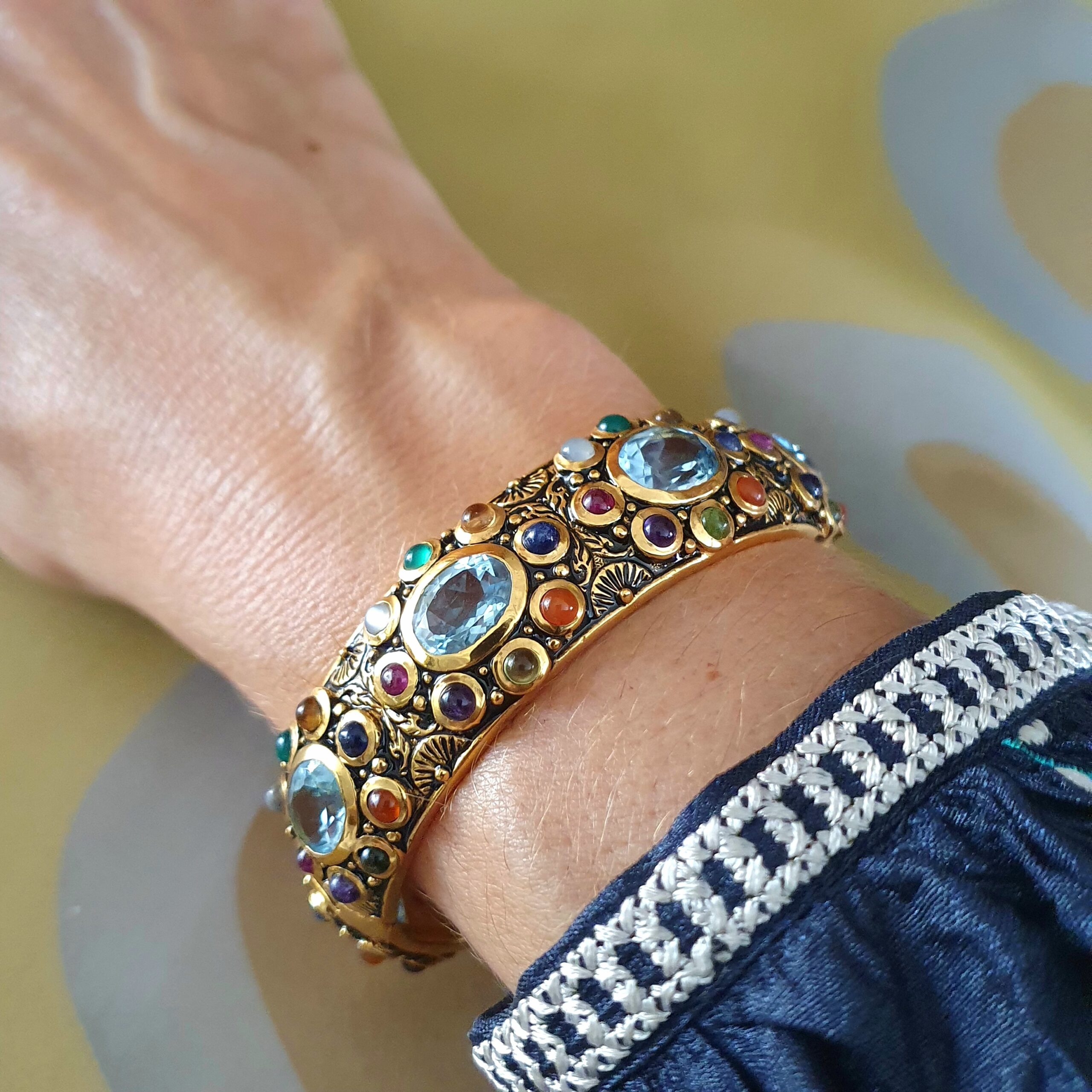 Bangle Céleste topaze bleue