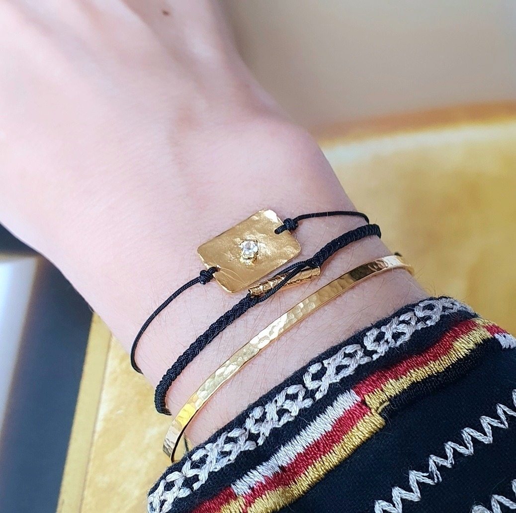 Bracelet Infini topaze blanche, bracelet pépite cordon noir et bangle martelé 2,5 mm